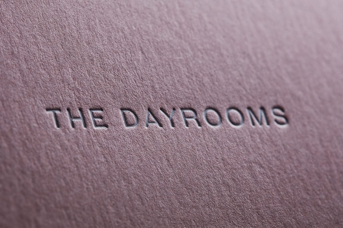 Dayroom服装店VI设计  标志设计