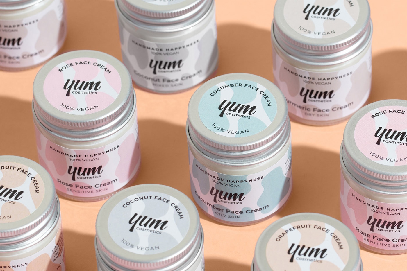 Yum高级手工零售化妆品精品店品牌VI设计，化妆品VI设计，高端VI设计，品牌视觉设计，深圳VI设计，左右格局